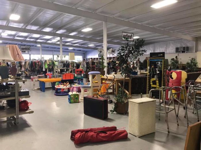 Alabama thrift store with second hand goods for sale